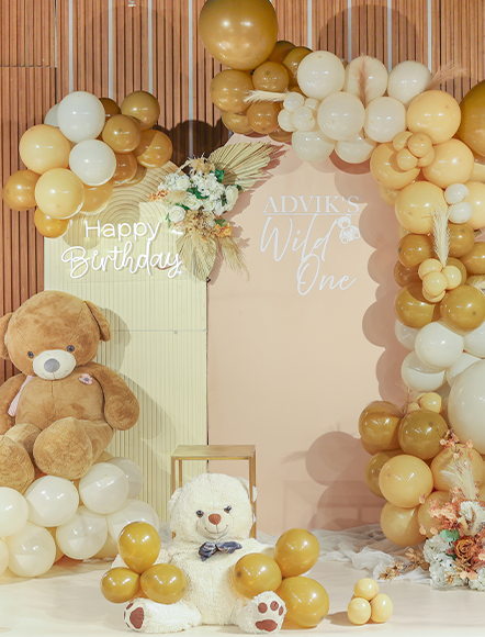 White wedding decor